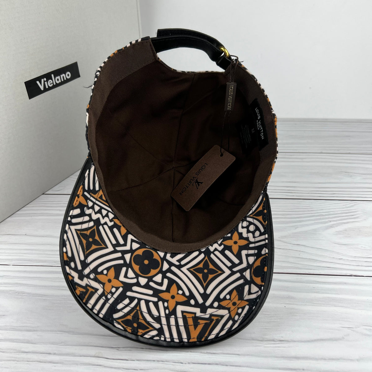 CASQUETTE LV QUALITÉ PREMIUM VN-702