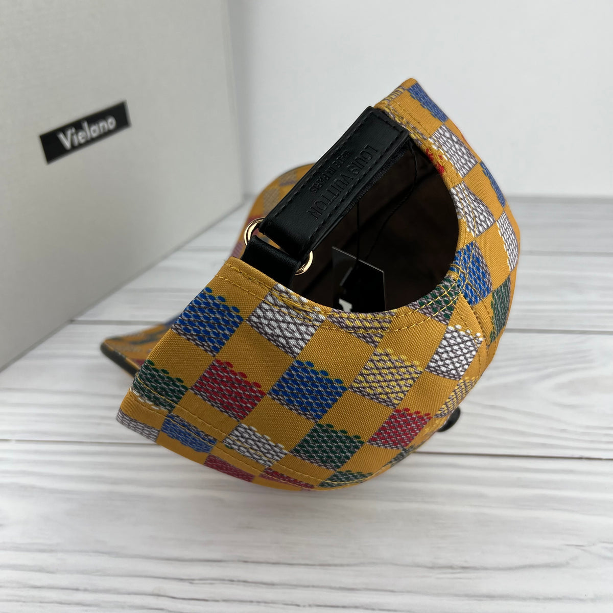 CASQUETTE LV SUPER QUALITÉ VN-699