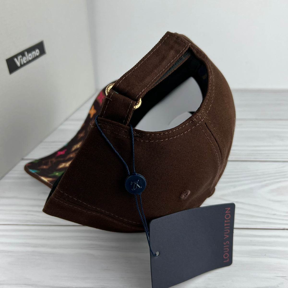 CASQUETTE LV QUALITÉ PREMIUM VN-704