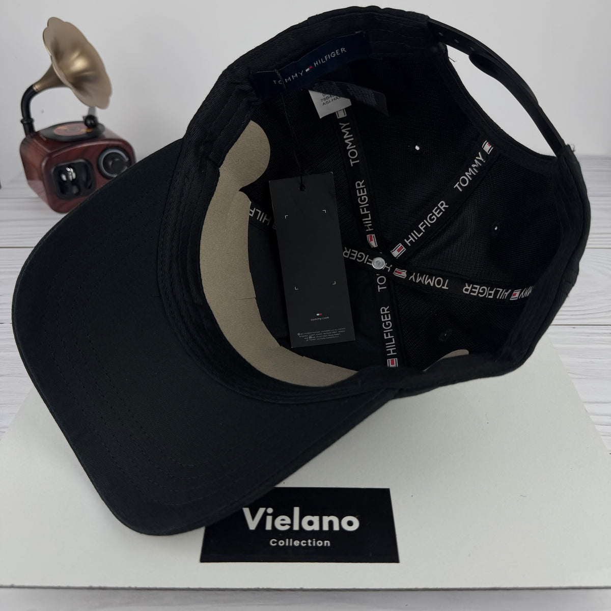 CASQUETTE TOMMY SUPER QUALITÉ VN-565